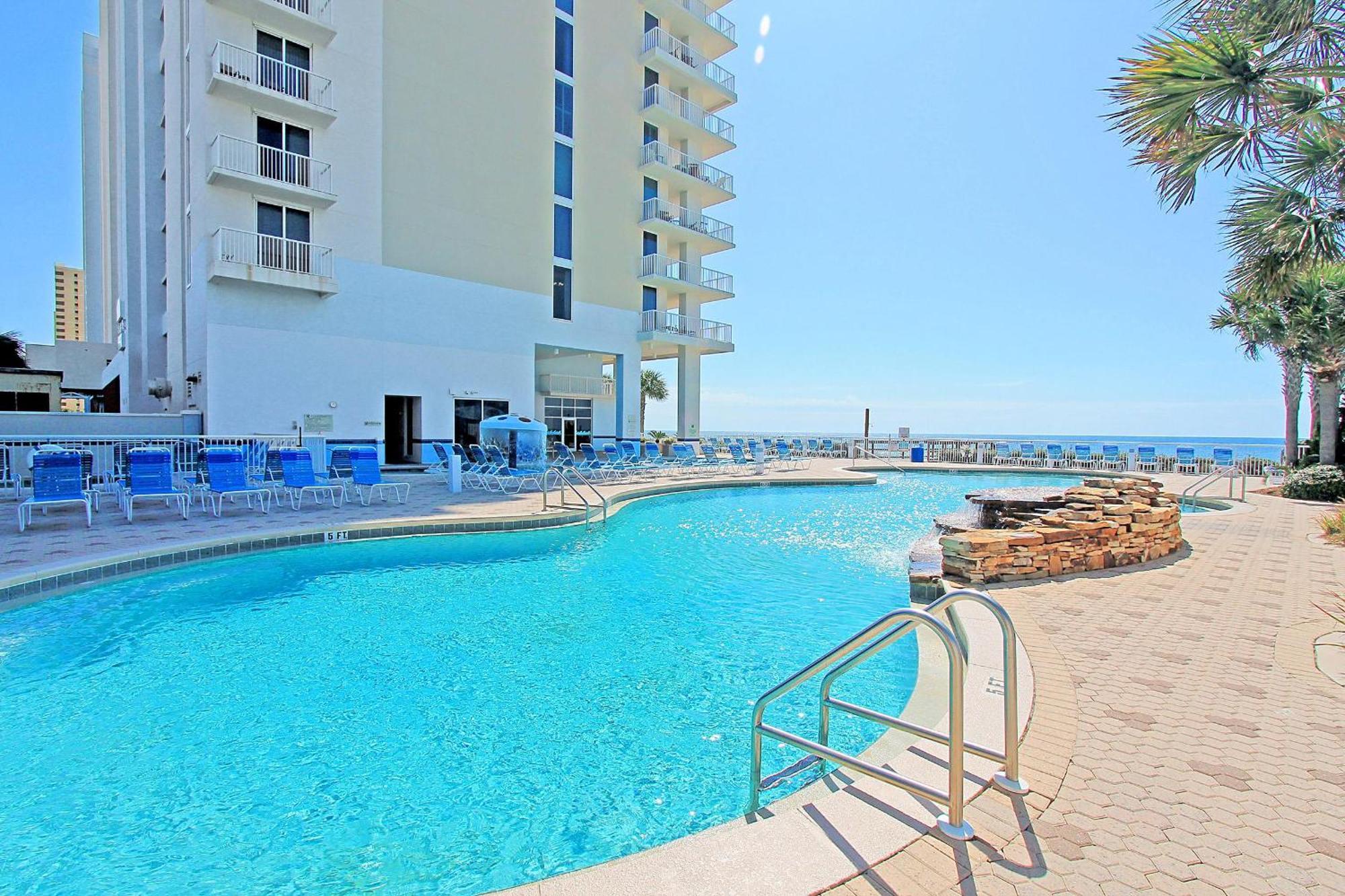Majestic Towers 1-2109 Apartment *